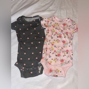 Gerber Baby One-Piece Set - Charcoal with Pink Polka Dots & Light Pink Floral
